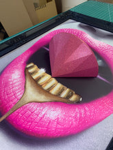 Load image into Gallery viewer, 3D Pink Diamond lips Sculpture